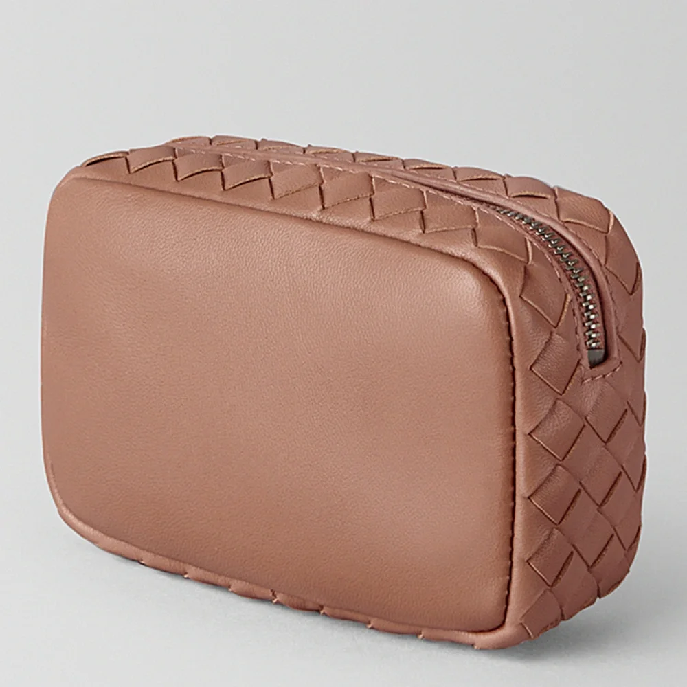 NWT Bottega Veneta INTRECCIATO NAPPA COSMETIC CASE